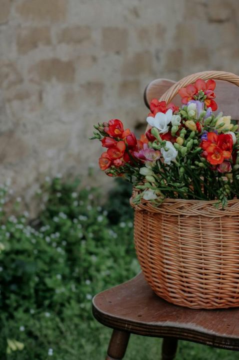Tiered bouquet display